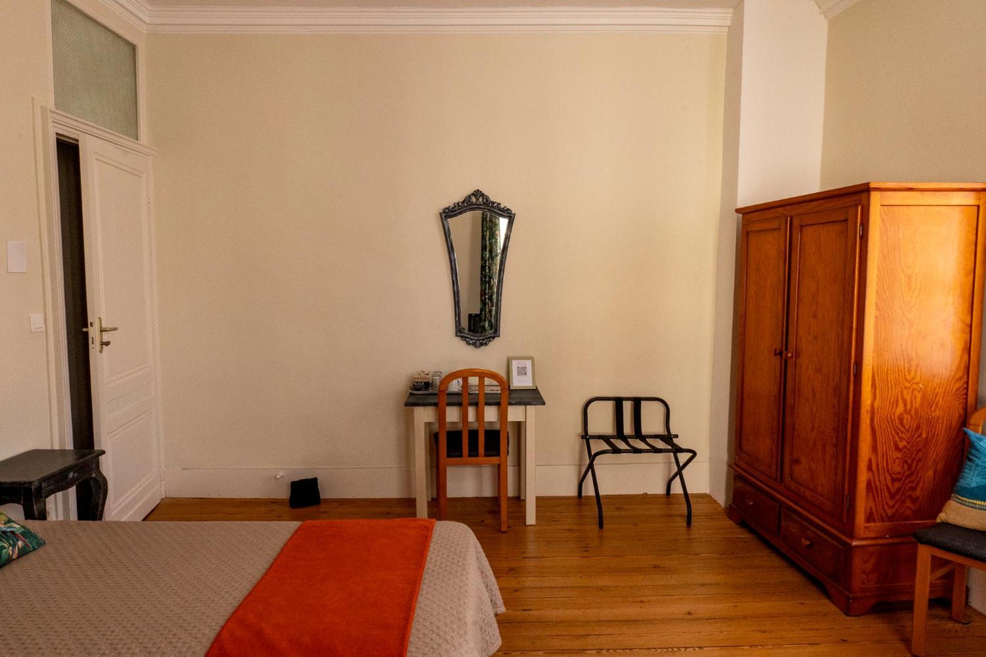 La Maison Duffour Chambres D'Hotes Avec Petit Dejeuner Tonneins Eksteriør billede