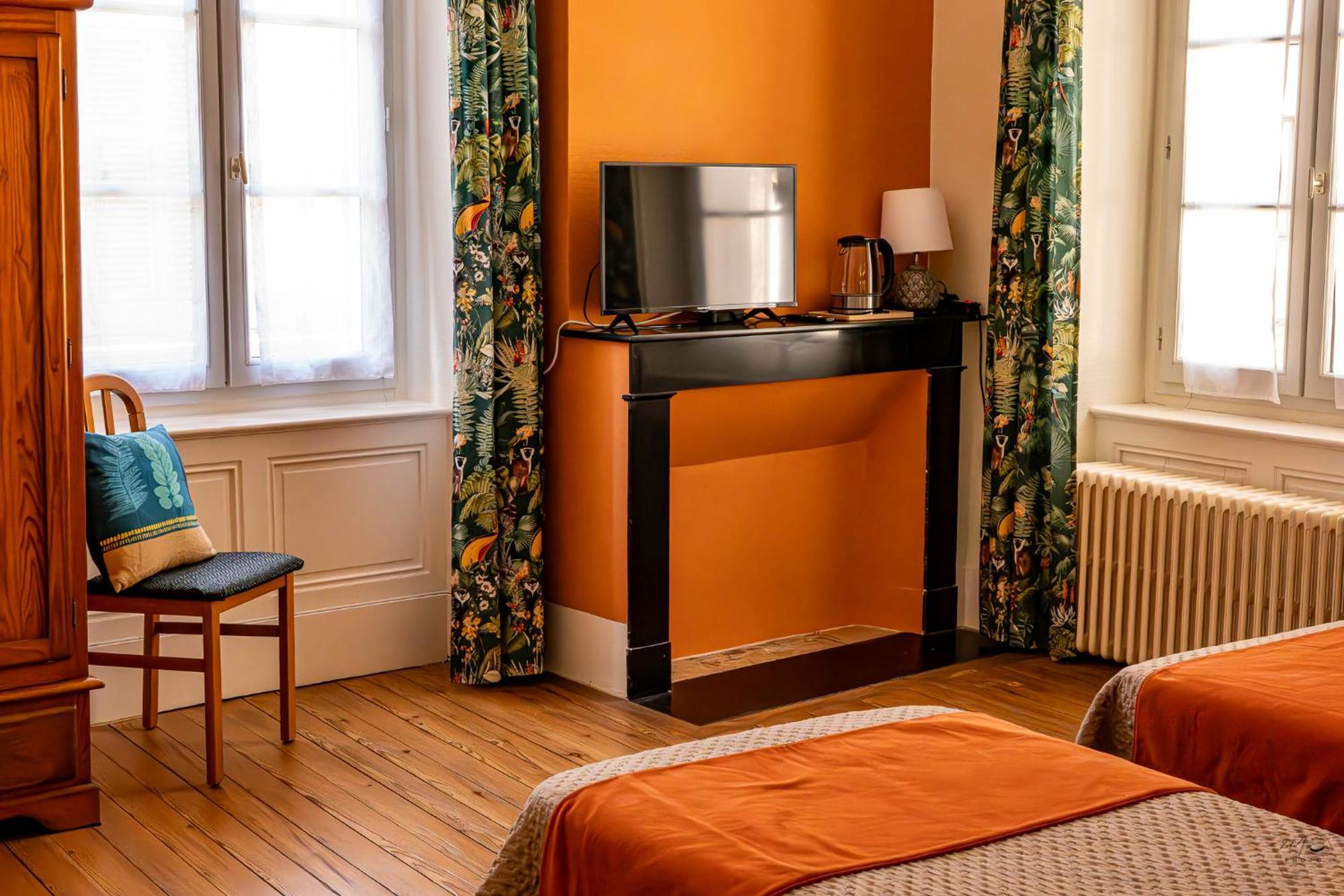 La Maison Duffour Chambres D'Hotes Avec Petit Dejeuner Tonneins Eksteriør billede